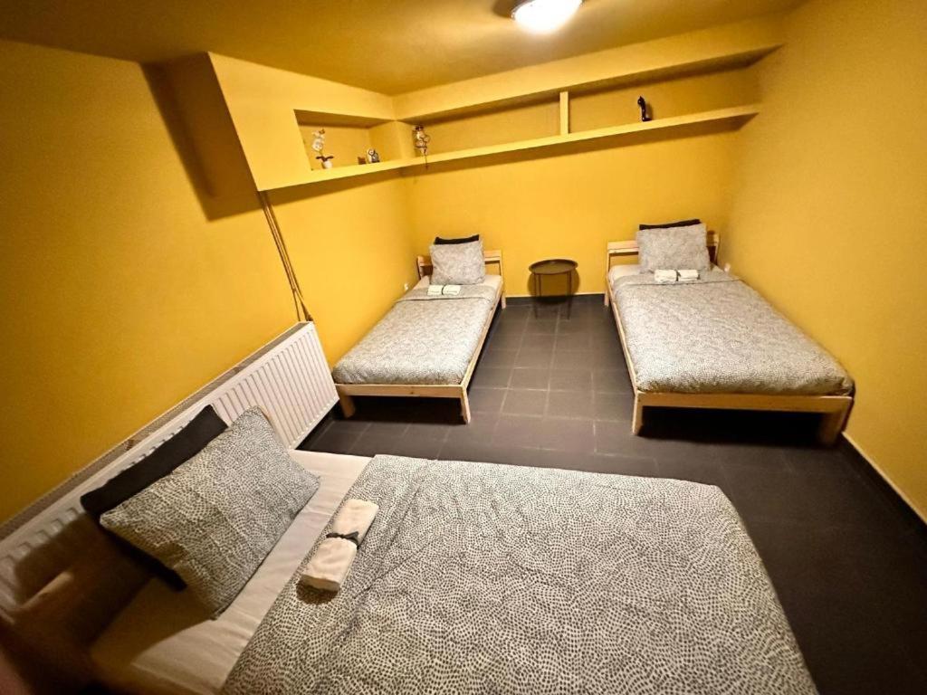 The M O D E R N C I T Y Spot Apartment Katowice Ngoại thất bức ảnh
